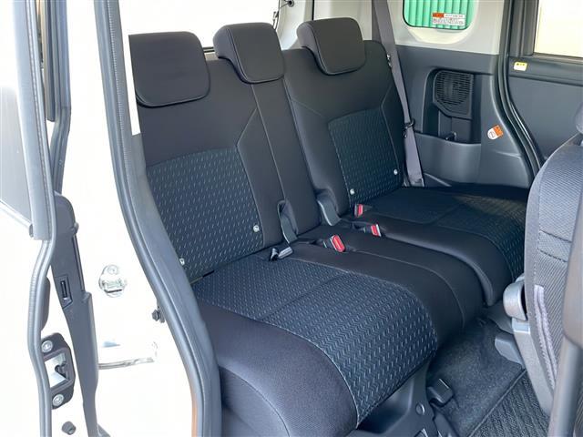 ルーミー カスタムＧ　禁煙車　スマートアシスト　４ＷＤ　クルーズコントロール　純正ナビ　ＡＭ／ＦＭ／ＣＤ／ＤＶＤ　フルセグＴＶ　両側パワースライド　衝突軽減　前後コーナーセンサー　アラウンドビューモニター　シートヒーター（14枚目）