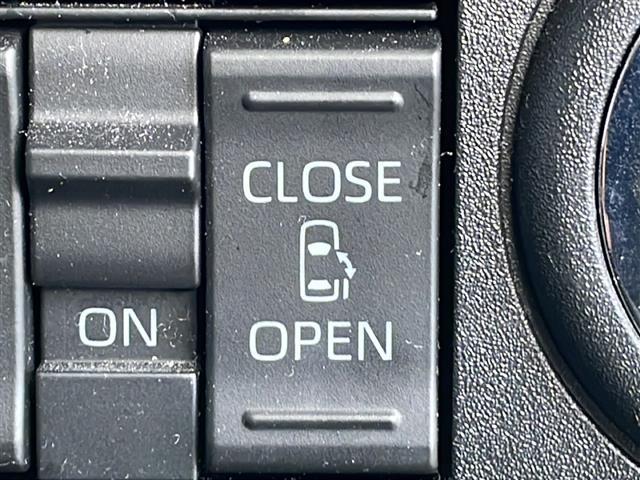 ムーヴキャンバス ストライプスＧ　禁煙車　純正ナビ　３６０°カメラ　衝突軽減ブレーキ　シートヒーター　両側パワースライドドア　ホットカップホルダー　フルセグＴＶ　アイドリングストップ　ＥＴＣ　サイドエアバッグ　純正マット　盗難防止（12枚目）