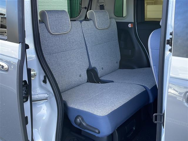 ムーヴキャンバス ストライプスＧ　禁煙車　純正ナビ　３６０°カメラ　衝突軽減ブレーキ　シートヒーター　両側パワースライドドア　ホットカップホルダー　フルセグＴＶ　アイドリングストップ　ＥＴＣ　サイドエアバッグ　純正マット　盗難防止（14枚目）