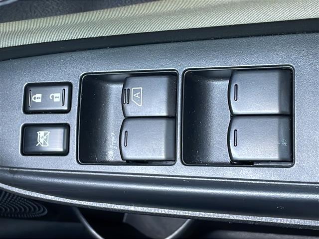 ノート e-パワー B 禁煙車 社外ナビ AM/FM/SD Bluetooth エマージェンシーブレーキ レーンキープアシスト パーキングセンサー 前後コーナーセンサー ドライブレコーダー ETC バックカメラ スマートキー(10枚目)