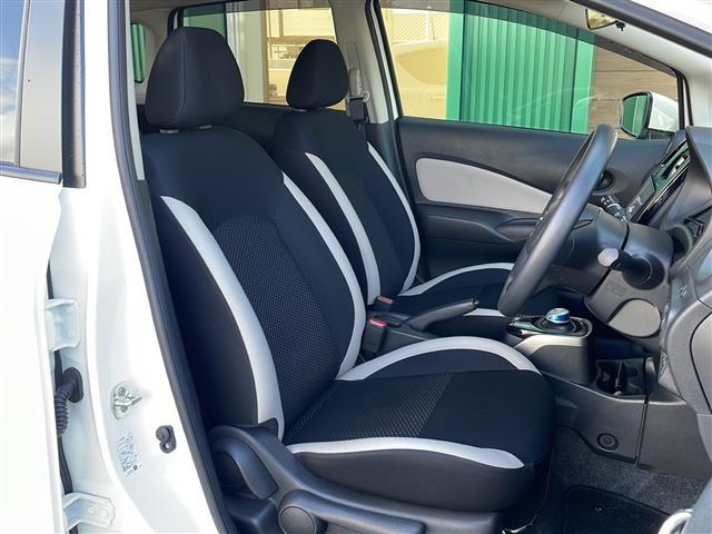 ノート e-パワー B 禁煙車 社外ナビ AM/FM/SD Bluetooth エマージェンシーブレーキ レーンキープアシスト パーキングセンサー 前後コーナーセンサー ドライブレコーダー ETC バックカメラ スマートキー(13枚目)