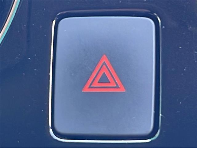 ノート e-パワー B 禁煙車 社外ナビ AM/FM/SD Bluetooth エマージェンシーブレーキ レーンキープアシスト パーキングセンサー 前後コーナーセンサー ドライブレコーダー ETC バックカメラ スマートキー(31枚目)