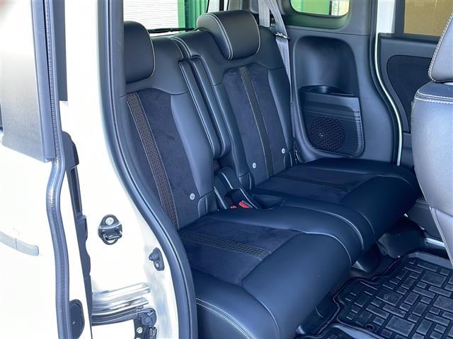 N-BOXカスタム G・Lターボホンダセンシング 禁煙車 ホンダセンシング クルーズコントロール 社外ナビ AM/FM/CD/DVD 両側パワースライド 衝突軽減 ビルトインETC レーンキープアシスト フルセグTV シートヒーター 純正フロアマット(14枚目)