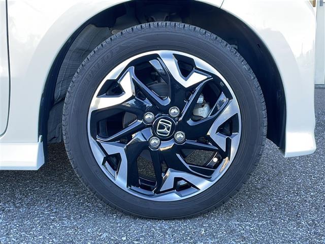 N-BOXカスタム G・Lターボホンダセンシング 禁煙車 ホンダセンシング クルーズコントロール 社外ナビ AM/FM/CD/DVD 両側パワースライド 衝突軽減 ビルトインETC レーンキープアシスト フルセグTV シートヒーター 純正フロアマット(16枚目)