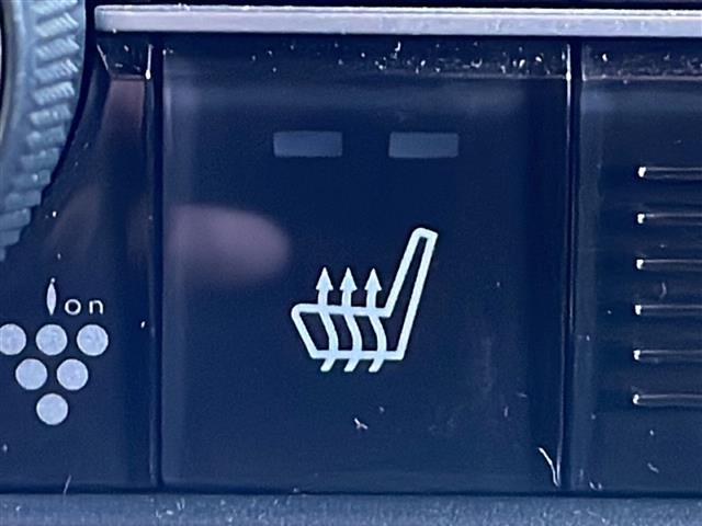 N-BOXカスタム G・Lターボホンダセンシング 禁煙車 ホンダセンシング クルーズコントロール 社外ナビ AM/FM/CD/DVD 両側パワースライド 衝突軽減 ビルトインETC レーンキープアシスト フルセグTV シートヒーター 純正フロアマット(23枚目)