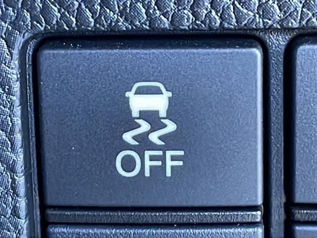 N-BOXカスタム G・Lターボホンダセンシング 禁煙車 ホンダセンシング クルーズコントロール 社外ナビ AM/FM/CD/DVD 両側パワースライド 衝突軽減 ビルトインETC レーンキープアシスト フルセグTV シートヒーター 純正フロアマット(29枚目)