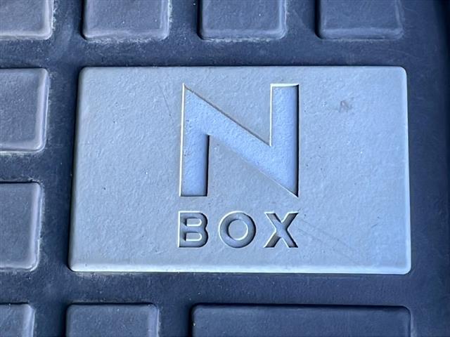 N-BOXカスタム G・Lターボホンダセンシング 禁煙車 ホンダセンシング クルーズコントロール 社外ナビ AM/FM/CD/DVD 両側パワースライド 衝突軽減 ビルトインETC レーンキープアシスト フルセグTV シートヒーター 純正フロアマット(37枚目)