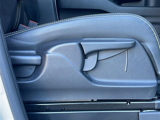 N-BOXカスタム G・Lターボホンダセンシング 禁煙車 ホンダセンシング クルーズコントロール 社外ナビ AM/FM/CD/DVD 両側パワースライド 衝突軽減 ビルトインETC レーンキープアシスト フルセグTV シートヒーター 純正フロアマット(41枚目)