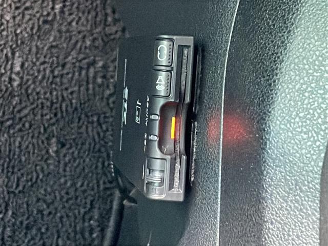 ジューク 15RX Vセレクション 禁煙車 純正ナビ Bluetooth 衝突軽減ブレーキ レーンキープアシスト アイドリングストップ ETC ドライブレコーダー バックカメラ 純正アルミホイール 純正マット バックカメラ オートライト(12枚目)