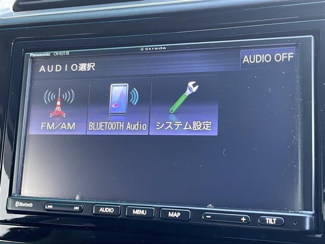 シャトル ハイブリッド　ホンダセンシング　禁煙車　社外ナビ　ＡＭ／ＦＭ　Ｂｌｕｅｔｏｏｔｈ　クルーズコントロール　レーンキープ　衝突軽減　バックカメラ　ビルトインＥＴＣ　ドライブレコーダー　純正マット　ドアバイザー　オートライト　スマートキー（5枚目）