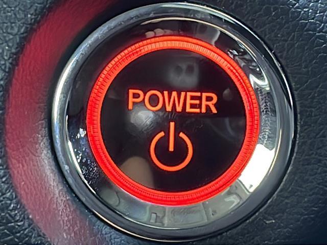 シャトル ハイブリッド　ホンダセンシング　禁煙車　社外ナビ　ＡＭ／ＦＭ　Ｂｌｕｅｔｏｏｔｈ　クルーズコントロール　レーンキープ　衝突軽減　バックカメラ　ビルトインＥＴＣ　ドライブレコーダー　純正マット　ドアバイザー　オートライト　スマートキー（12枚目）
