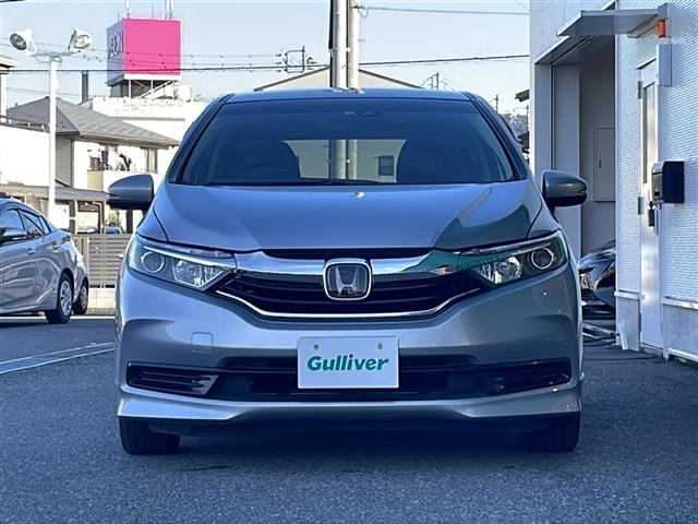 シャトル ハイブリッド　ホンダセンシング　禁煙車　社外ナビ　ＡＭ／ＦＭ　Ｂｌｕｅｔｏｏｔｈ　クルーズコントロール　レーンキープ　衝突軽減　バックカメラ　ビルトインＥＴＣ　ドライブレコーダー　純正マット　ドアバイザー　オートライト　スマートキー（17枚目）