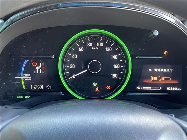 シャトル ハイブリッド　ホンダセンシング　禁煙車　社外ナビ　ＡＭ／ＦＭ　Ｂｌｕｅｔｏｏｔｈ　クルーズコントロール　レーンキープ　衝突軽減　バックカメラ　ビルトインＥＴＣ　ドライブレコーダー　純正マット　ドアバイザー　オートライト　スマートキー（21枚目）