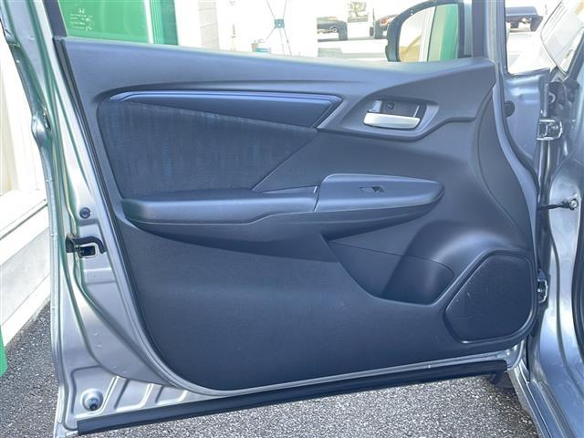 シャトル ハイブリッド　ホンダセンシング　禁煙車　社外ナビ　ＡＭ／ＦＭ　Ｂｌｕｅｔｏｏｔｈ　クルーズコントロール　レーンキープ　衝突軽減　バックカメラ　ビルトインＥＴＣ　ドライブレコーダー　純正マット　ドアバイザー　オートライト　スマートキー（39枚目）