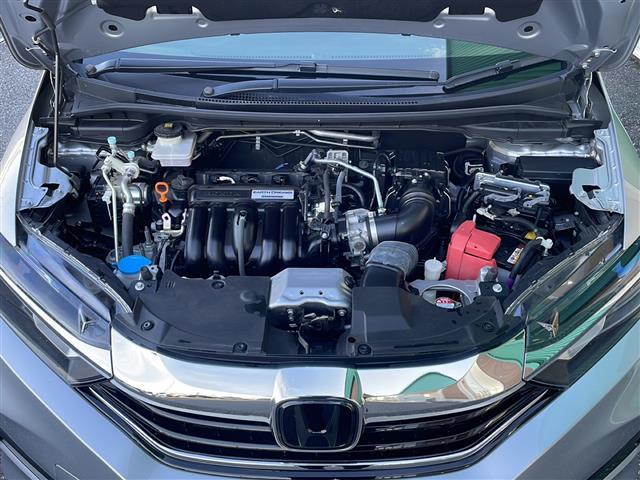 シャトル ハイブリッド　ホンダセンシング　禁煙車　社外ナビ　ＡＭ／ＦＭ　Ｂｌｕｅｔｏｏｔｈ　クルーズコントロール　レーンキープ　衝突軽減　バックカメラ　ビルトインＥＴＣ　ドライブレコーダー　純正マット　ドアバイザー　オートライト　スマートキー（42枚目）