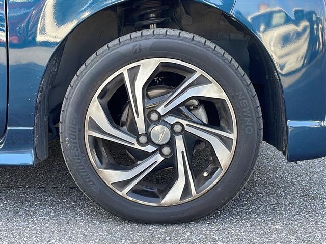 タント カスタムＲＳ　トップエディションＶＳ　ＳＡＩＩＩ　禁煙車　純正フルセグナビ　４ＷＤ　両側パワースライドドア　アラウンドビュー　衝突軽減ブレーキ　レーンキープアシスト　シートヒーター　ＥＴＣ　バックカメラ　ハーフレザー　純正アルミホイール　スマートキー（16枚目）