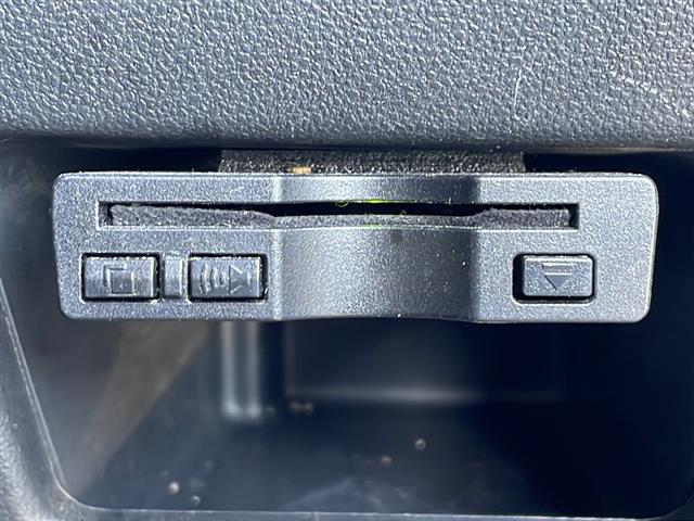 タント カスタムＲＳ　トップエディションＶＳ　ＳＡＩＩＩ　禁煙車　純正フルセグナビ　４ＷＤ　両側パワースライドドア　アラウンドビュー　衝突軽減ブレーキ　レーンキープアシスト　シートヒーター　ＥＴＣ　バックカメラ　ハーフレザー　純正アルミホイール　スマートキー（29枚目）