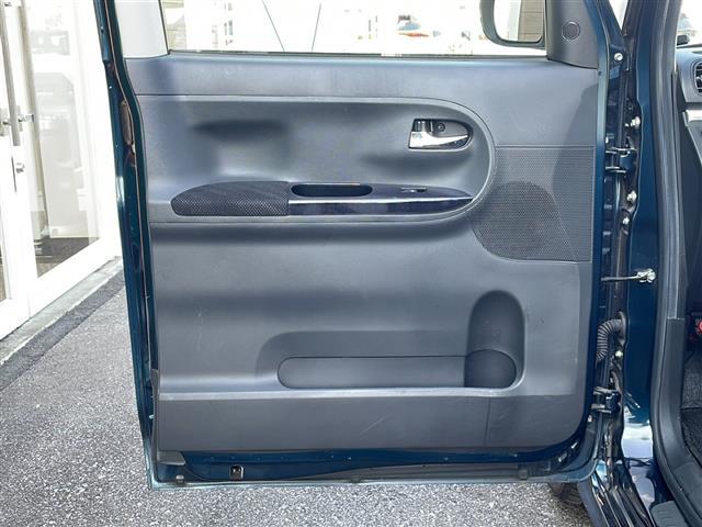 タント カスタムＲＳ　トップエディションＶＳ　ＳＡＩＩＩ　禁煙車　純正フルセグナビ　４ＷＤ　両側パワースライドドア　アラウンドビュー　衝突軽減ブレーキ　レーンキープアシスト　シートヒーター　ＥＴＣ　バックカメラ　ハーフレザー　純正アルミホイール　スマートキー（40枚目）