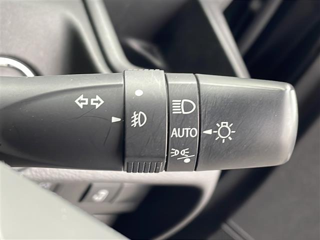 ソリオバンディット ハイブリッドＭＶ　禁煙車　社外フルセグナビ　クルーズコントロール　衝突軽減ブレーキ　レーンキープアシスト　片側パワースライドドア　ヘッドアップディスプレイ　クリアランスソナー　純正アルミホイール　純正マット　盗難防止（8枚目）