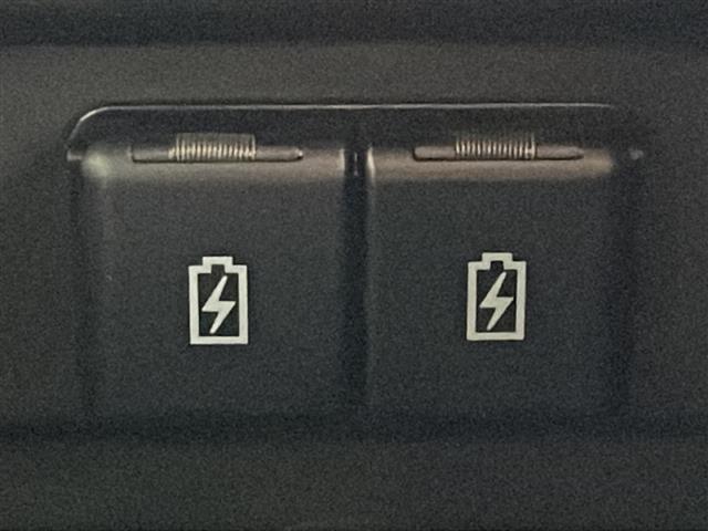 ソリオバンディット ハイブリッドＭＶ　禁煙車　社外フルセグナビ　クルーズコントロール　衝突軽減ブレーキ　レーンキープアシスト　片側パワースライドドア　ヘッドアップディスプレイ　クリアランスソナー　純正アルミホイール　純正マット　盗難防止（32枚目）