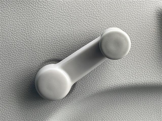 ＮＶ１００クリッパーバン ＤＸ　禁煙車　社外ナビ　フルセグＴＶ　ＡＭ／ＦＭ　Ｂｌｕｅｔｏｏｔｈ　バックカメラ　ＥＴＣ　ＭＴモード付ＡＴ　社外アルミホイール　純正フロアマット　スライドドア　ベンチシート　エアコン　パワーステアリング（11枚目）