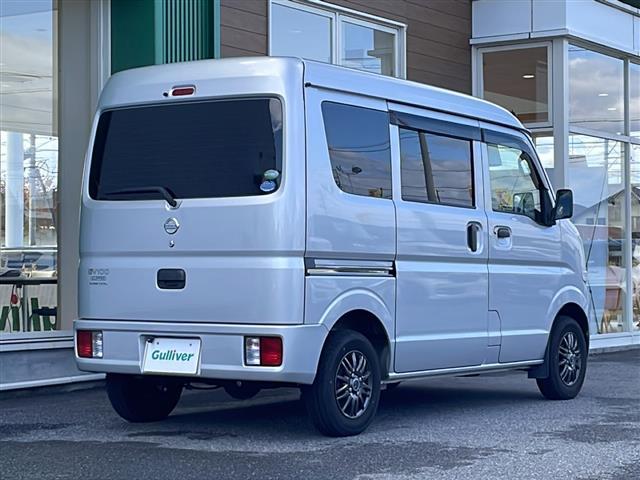 ＮＶ１００クリッパーバン ＤＸ　禁煙車　社外ナビ　フルセグＴＶ　ＡＭ／ＦＭ　Ｂｌｕｅｔｏｏｔｈ　バックカメラ　ＥＴＣ　ＭＴモード付ＡＴ　社外アルミホイール　純正フロアマット　スライドドア　ベンチシート　エアコン　パワーステアリング（18枚目）