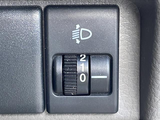 ＮＶ１００クリッパーバン ＤＸ　禁煙車　社外ナビ　フルセグＴＶ　ＡＭ／ＦＭ　Ｂｌｕｅｔｏｏｔｈ　バックカメラ　ＥＴＣ　ＭＴモード付ＡＴ　社外アルミホイール　純正フロアマット　スライドドア　ベンチシート　エアコン　パワーステアリング（24枚目）