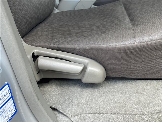 ＮＶ１００クリッパーバン ＤＸ　禁煙車　社外ナビ　フルセグＴＶ　ＡＭ／ＦＭ　Ｂｌｕｅｔｏｏｔｈ　バックカメラ　ＥＴＣ　ＭＴモード付ＡＴ　社外アルミホイール　純正フロアマット　スライドドア　ベンチシート　エアコン　パワーステアリング（31枚目）