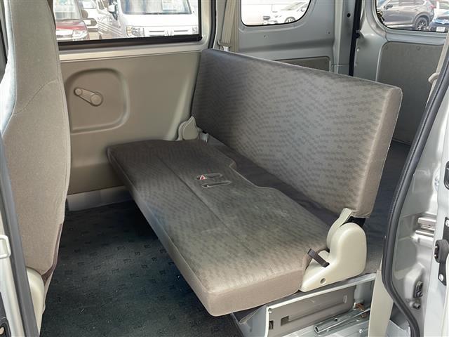 ＮＶ１００クリッパーバン ＤＸ　禁煙車　社外ナビ　フルセグＴＶ　ＡＭ／ＦＭ　Ｂｌｕｅｔｏｏｔｈ　バックカメラ　ＥＴＣ　ＭＴモード付ＡＴ　社外アルミホイール　純正フロアマット　スライドドア　ベンチシート　エアコン　パワーステアリング（40枚目）