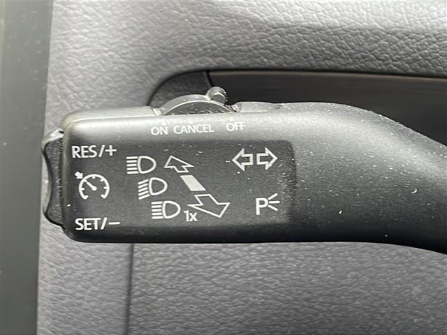 ゴルフトゥーラン ＴＳＩ　コンフォートライン　禁煙車　純正ナビ　ＡＭ／ＦＭ／ＣＤ／ＤＶＤ　フルセグＴＶ　Ｂｌｕｅｔｏｏｔｈ　バックカメラ　ＥＴＣ　ルーフレール　ＥＴＣ　純正アルミホイール　純正フロアマット　カーテンエアバッグ　パワーステアリング（6枚目）