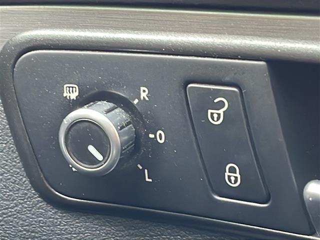 ゴルフトゥーラン ＴＳＩ　コンフォートライン　禁煙車　純正ナビ　ＡＭ／ＦＭ／ＣＤ／ＤＶＤ　フルセグＴＶ　Ｂｌｕｅｔｏｏｔｈ　バックカメラ　ＥＴＣ　ルーフレール　ＥＴＣ　純正アルミホイール　純正フロアマット　カーテンエアバッグ　パワーステアリング（9枚目）