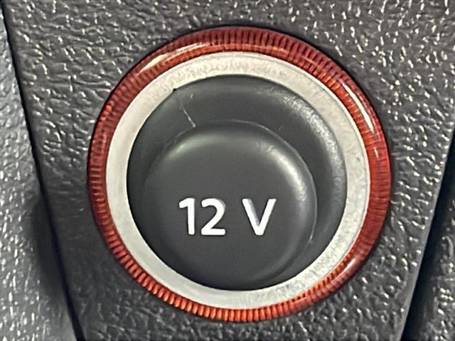 ゴルフトゥーラン ＴＳＩ　コンフォートライン　禁煙車　純正ナビ　ＡＭ／ＦＭ／ＣＤ／ＤＶＤ　フルセグＴＶ　Ｂｌｕｅｔｏｏｔｈ　バックカメラ　ＥＴＣ　ルーフレール　ＥＴＣ　純正アルミホイール　純正フロアマット　カーテンエアバッグ　パワーステアリング（27枚目）