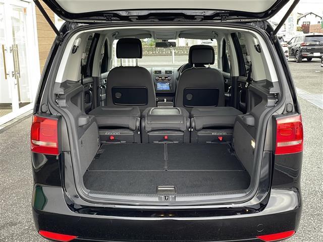 ゴルフトゥーラン ＴＳＩ　コンフォートライン　禁煙車　純正ナビ　ＡＭ／ＦＭ／ＣＤ／ＤＶＤ　フルセグＴＶ　Ｂｌｕｅｔｏｏｔｈ　バックカメラ　ＥＴＣ　ルーフレール　ＥＴＣ　純正アルミホイール　純正フロアマット　カーテンエアバッグ　パワーステアリング（37枚目）