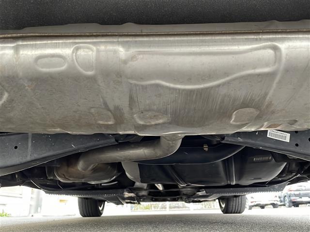 ゴルフトゥーラン ＴＳＩ　コンフォートライン　禁煙車　純正ナビ　ＡＭ／ＦＭ／ＣＤ／ＤＶＤ　フルセグＴＶ　Ｂｌｕｅｔｏｏｔｈ　バックカメラ　ＥＴＣ　ルーフレール　ＥＴＣ　純正アルミホイール　純正フロアマット　カーテンエアバッグ　パワーステアリング（43枚目）