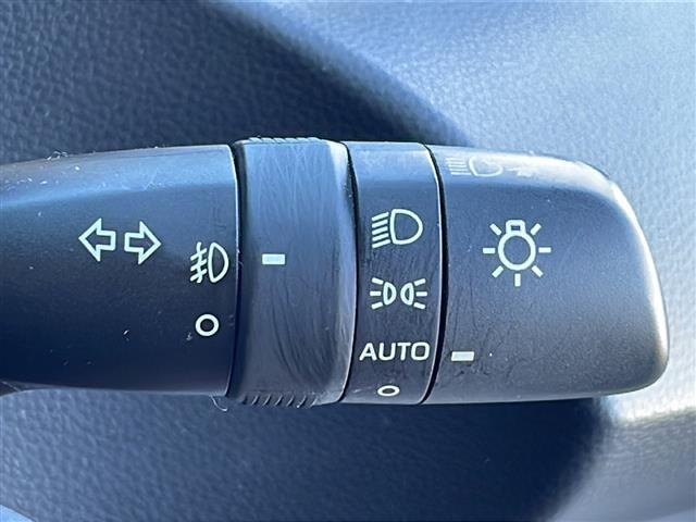 カローラスポーツ G Z 禁煙車 純正ナビ Miracast フルセグTV クルーズコントロール レーンキープアシスト 前後コーナーセンサー 衝突軽減ブレーキ バックカメラ シートヒーター 純正18インチアルミ スマートキー(11枚目)