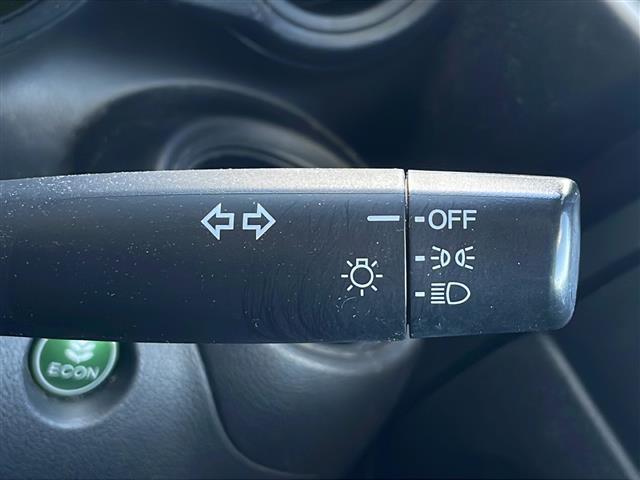 N-BOX G SSパッケージ 禁煙車 純正ナビ フルセグTV Bluetooth 4WD 両側パワースライドドア シートヒーター 社外ETC アイドリングストップ カーテンエアバッグ 純正アルミホイール 純正マット スマートキー(6枚目)