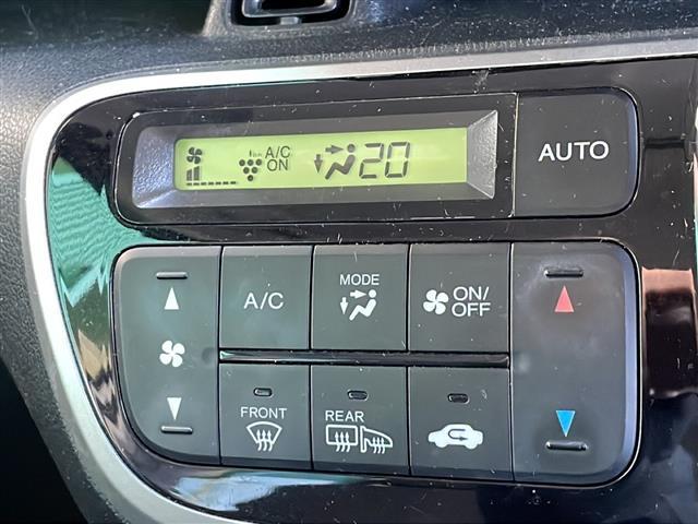 N-BOX G SSパッケージ 禁煙車 純正ナビ フルセグTV Bluetooth 4WD 両側パワースライドドア シートヒーター 社外ETC アイドリングストップ カーテンエアバッグ 純正アルミホイール 純正マット スマートキー(9枚目)