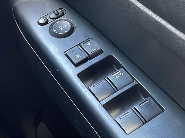 N-BOX G SSパッケージ 禁煙車 純正ナビ フルセグTV Bluetooth 4WD 両側パワースライドドア シートヒーター 社外ETC アイドリングストップ カーテンエアバッグ 純正アルミホイール 純正マット スマートキー(10枚目)