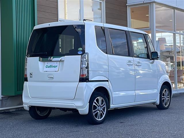 N-BOX G SSパッケージ 禁煙車 純正ナビ フルセグTV Bluetooth 4WD 両側パワースライドドア シートヒーター 社外ETC アイドリングストップ カーテンエアバッグ 純正アルミホイール 純正マット スマートキー(18枚目)