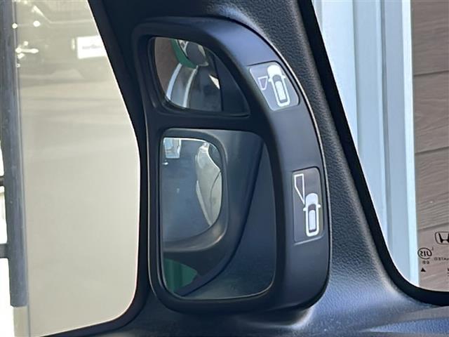 N-BOX G SSパッケージ 禁煙車 純正ナビ フルセグTV Bluetooth 4WD 両側パワースライドドア シートヒーター 社外ETC アイドリングストップ カーテンエアバッグ 純正アルミホイール 純正マット スマートキー(30枚目)