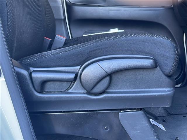 N-BOX G SSパッケージ 禁煙車 純正ナビ フルセグTV Bluetooth 4WD 両側パワースライドドア シートヒーター 社外ETC アイドリングストップ カーテンエアバッグ 純正アルミホイール 純正マット スマートキー(32枚目)