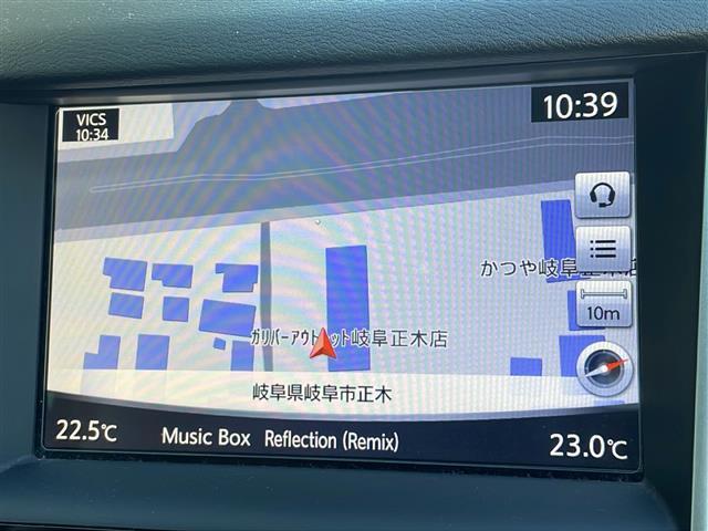 スカイライン ３５０ＧＴ　ハイブリッド　タイプＳＰ　禁煙車　純正ナビ　フルセグＴＶ　クルーズコントロール　衝突軽減ブレーキ　前後コーナーセンサー　サンルーフ　シートヒーター　ＢＯＳＥスピーカー　パワーシート　レザーシート　純正アルミホイール　純正マット（3枚目）