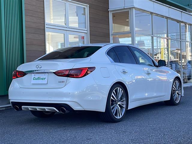 スカイライン ３５０ＧＴ　ハイブリッド　タイプＳＰ　禁煙車　純正ナビ　フルセグＴＶ　クルーズコントロール　衝突軽減ブレーキ　前後コーナーセンサー　サンルーフ　シートヒーター　ＢＯＳＥスピーカー　パワーシート　レザーシート　純正アルミホイール　純正マット（18枚目）