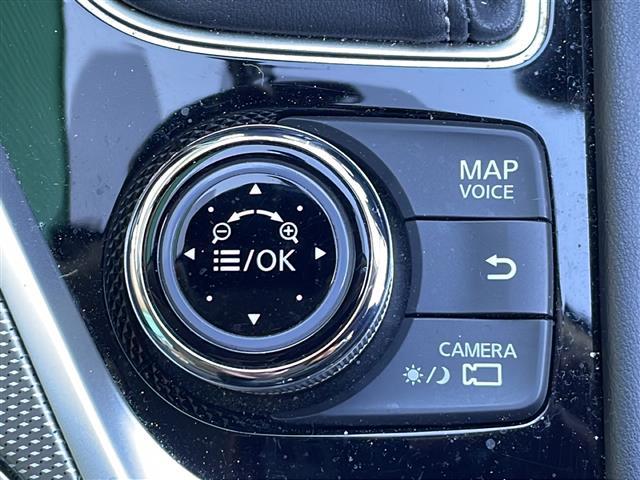 スカイライン ３５０ＧＴ　ハイブリッド　タイプＳＰ　禁煙車　純正ナビ　フルセグＴＶ　クルーズコントロール　衝突軽減ブレーキ　前後コーナーセンサー　サンルーフ　シートヒーター　ＢＯＳＥスピーカー　パワーシート　レザーシート　純正アルミホイール　純正マット（33枚目）