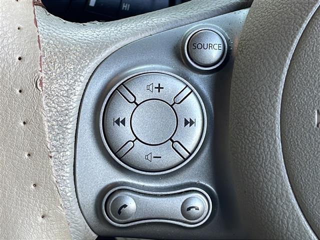 キューブ 15X Vセレクション 禁煙車 純正ナビ フルセグTV バックカメラ ビルトインETC ドライブレコーダー 社外アルミホイール 純正マット アイドリングストップ プッシュスタート フォグライト オートエアコン スマートキー(8枚目)