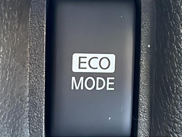 キューブ 15X Vセレクション 禁煙車 純正ナビ フルセグTV バックカメラ ビルトインETC ドライブレコーダー 社外アルミホイール 純正マット アイドリングストップ プッシュスタート フォグライト オートエアコン スマートキー(11枚目)