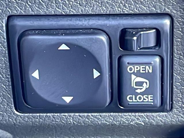 キューブ 15X Vセレクション 禁煙車 純正ナビ フルセグTV バックカメラ ビルトインETC ドライブレコーダー 社外アルミホイール 純正マット アイドリングストップ プッシュスタート フォグライト オートエアコン スマートキー(12枚目)