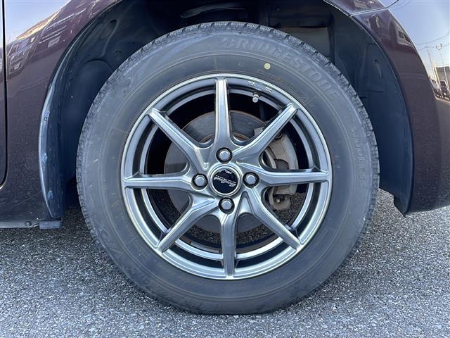 キューブ 15X Vセレクション 禁煙車 純正ナビ フルセグTV バックカメラ ビルトインETC ドライブレコーダー 社外アルミホイール 純正マット アイドリングストップ プッシュスタート フォグライト オートエアコン スマートキー(16枚目)