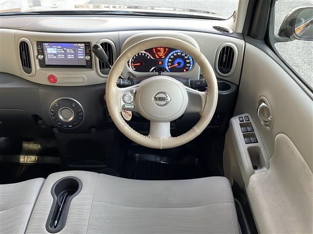 キューブ 15X Vセレクション 禁煙車 純正ナビ フルセグTV バックカメラ ビルトインETC ドライブレコーダー 社外アルミホイール 純正マット アイドリングストップ プッシュスタート フォグライト オートエアコン スマートキー(20枚目)