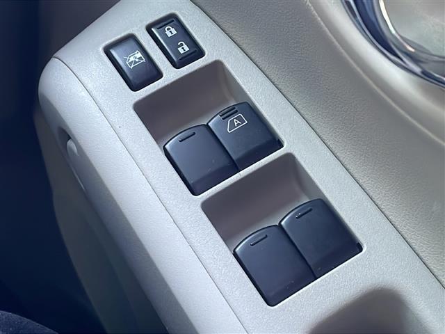 キューブ 15X Vセレクション 禁煙車 純正ナビ フルセグTV バックカメラ ビルトインETC ドライブレコーダー 社外アルミホイール 純正マット アイドリングストップ プッシュスタート フォグライト オートエアコン スマートキー(28枚目)